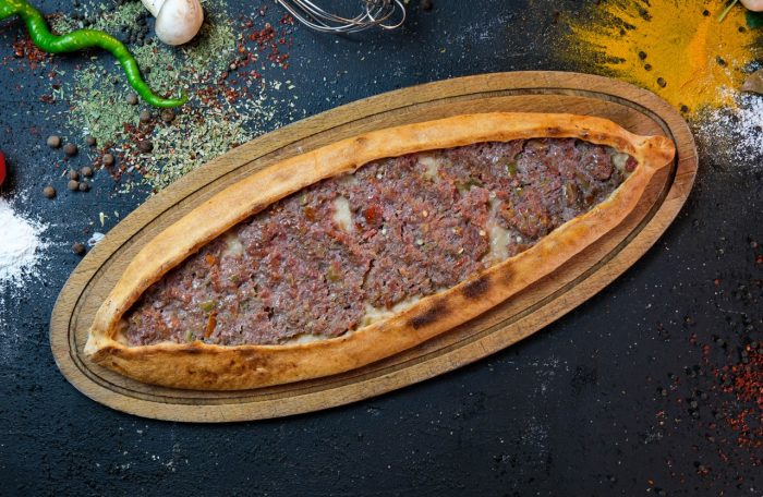 Kıymalı Pide
